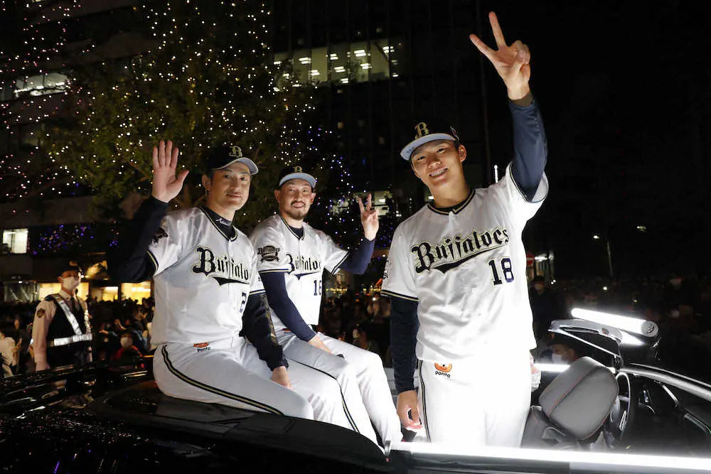 【画像・写真】糸井嘉男氏　オリ・能見に「引退の年にパレードできるって最高」　来季は「タイガースもやって」