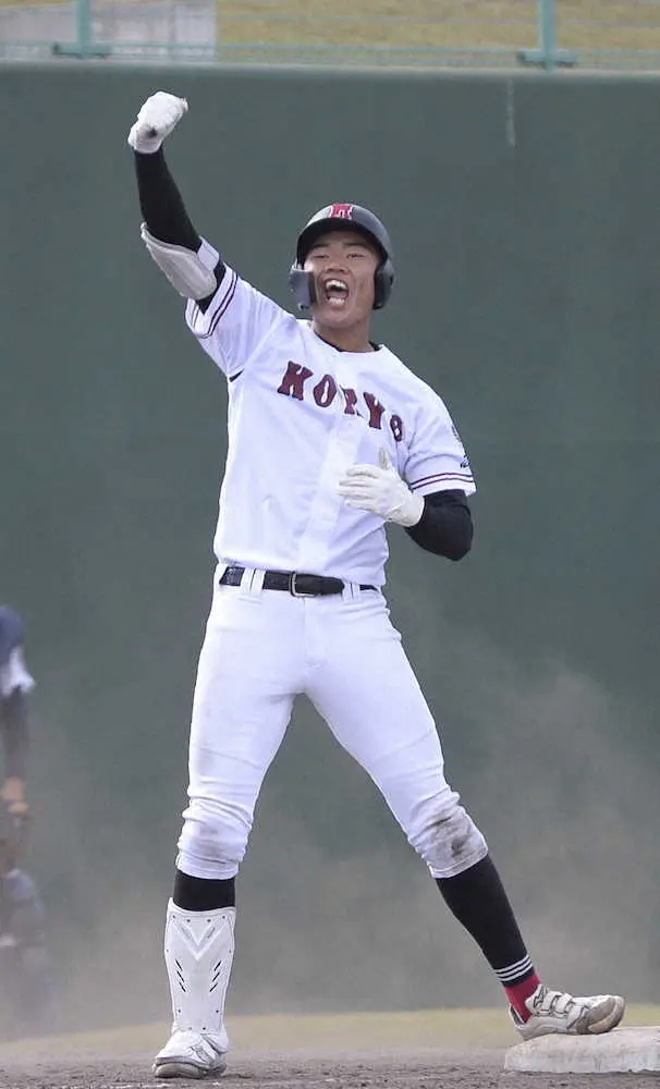 【画像・写真】広陵・真鍋、起死回生の同点二塁打　逆転勝利で2年連続出場当確「選抜の負けは選抜でしかやり返せない」