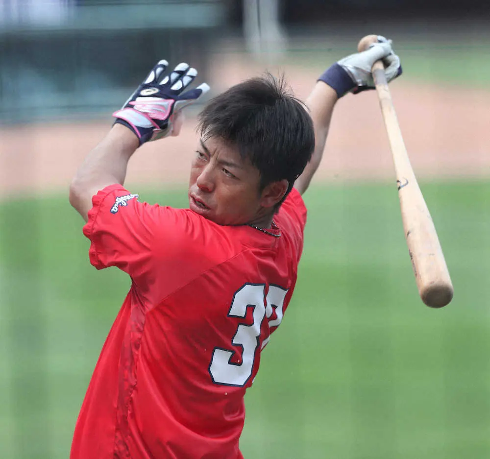 【画像・写真】広島・野間　志願の秋季キャンプ参加で鍛える　新井監督に「行きます。やりたいことがあるので」