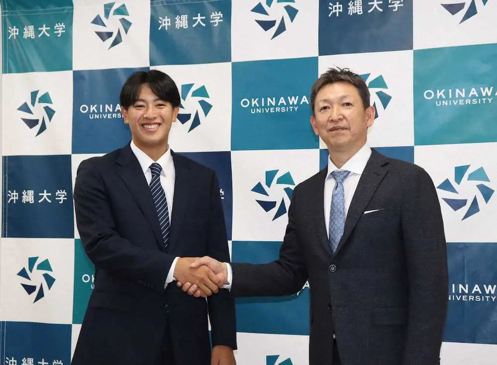 【画像・写真】中日、ドラ1・仲地礼亜と仮契約　「1年目からしっかり活躍して、長くやりたい」