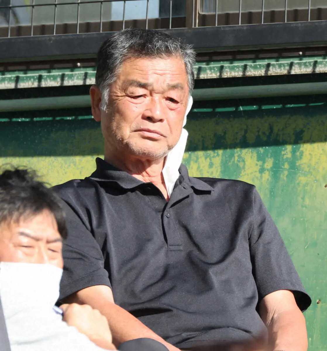 【画像・写真】春団治節さく裂「100球投げてみい」「格の違い見せんかい」川藤OB会長、秋季キャンプで若虎に愛のゲキ