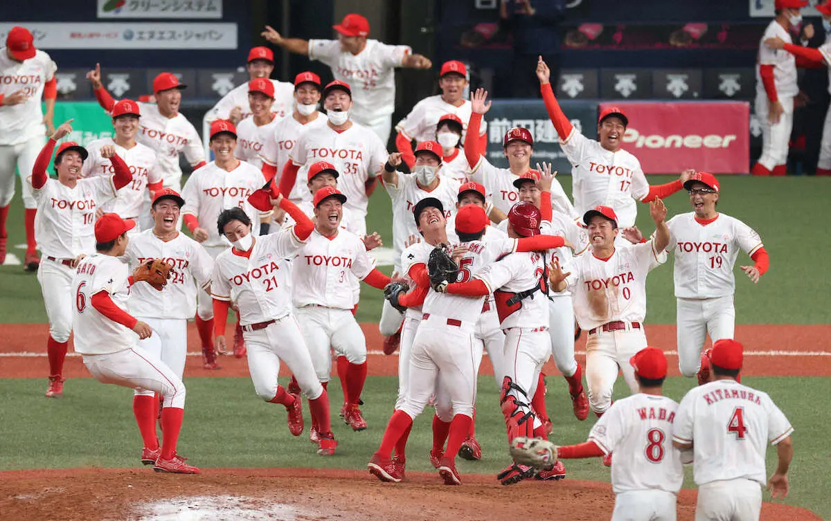 【画像・写真】トヨタ自動車が4大会ぶり6度目V！　3回に多木の逆転打　8回には一挙5得点で決めた