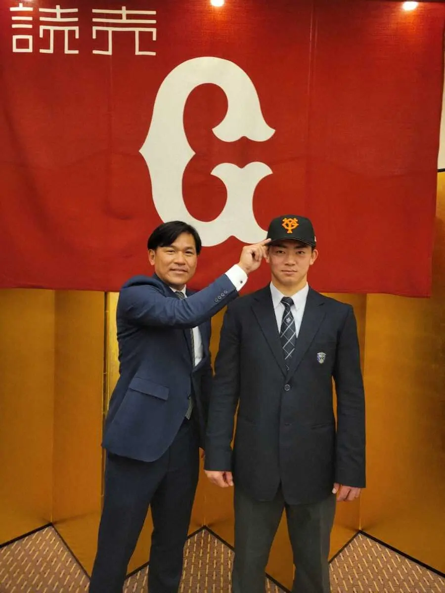 【画像・写真】巨人・育成5位の相沢　「20年戦える選手になりたい」仮契約で宣言