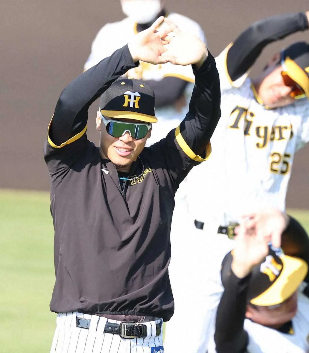 【画像・写真】阪神秋季Cに侍組の佐藤輝と中野が合流　ランチ特打は佐藤輝＆大山の豪華競演