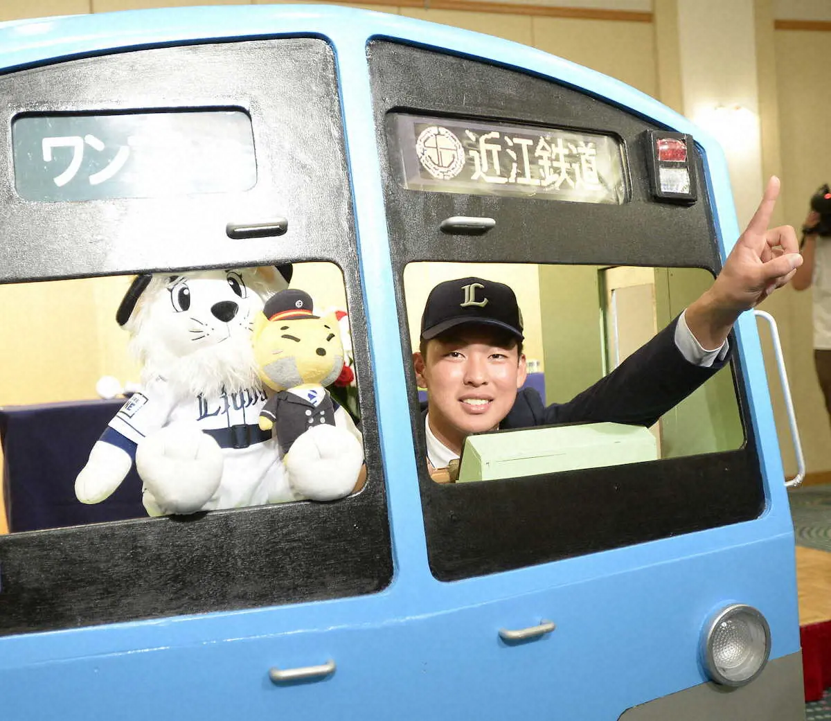 【画像・写真】西武ドラ5の近江・山田陽翔が仮契約　活躍して地元・近江鉄道ジャックだ！