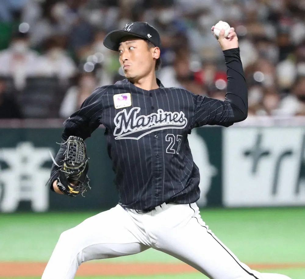 【画像・写真】ヤクルトからトレード移籍　ロッテ・坂本は年俸1400万円でサイン「レベルアップしないと」