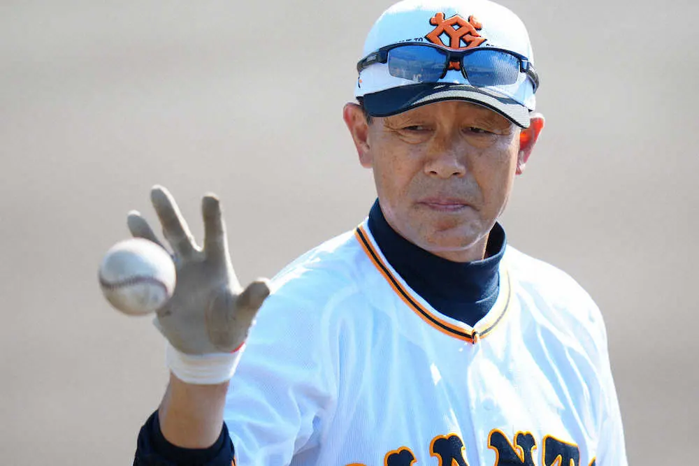 【画像・写真】巨人・川相コーチ　若手野手にチーム打撃徹底「これをやらないと1軍に残れない」