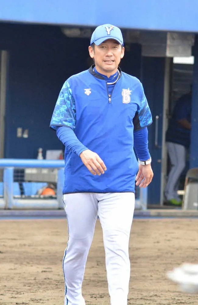 【画像・写真】DeNA・三浦監督　中日から加入の京田に「波乱」期待　同期・佐野主将「サポート」約束