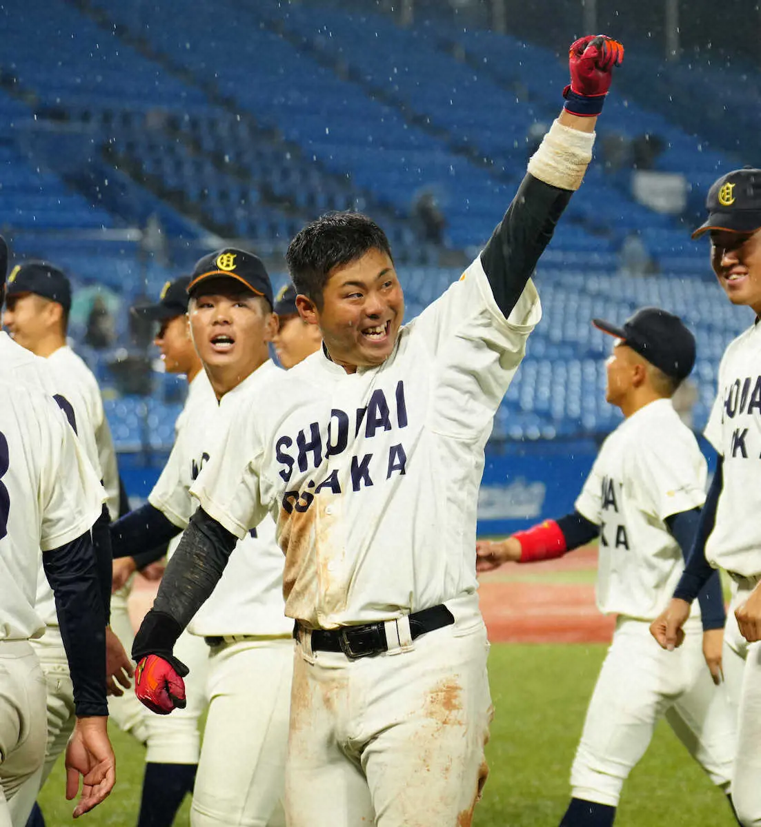 【画像・写真】劇的！大商大9年ぶりの4強入り　伊原の好救援に燃えた碓井主将が大仕事「何も怖がることなくできた」
