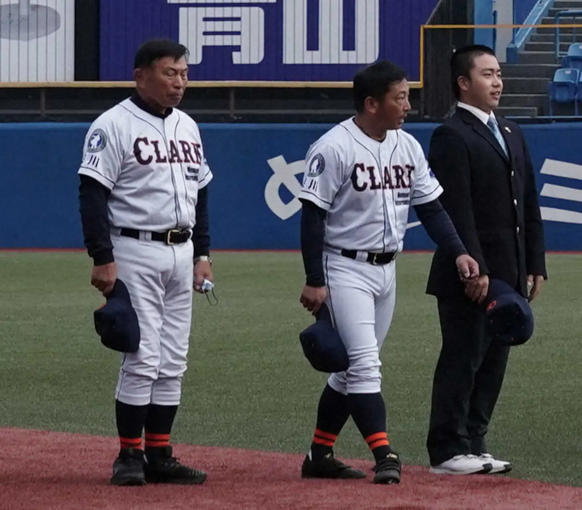 【画像・写真】クラーク・佐々木監督　大阪桐蔭ベンチの投球動作開始後の声出し注意　マナーに関する見解不一致が要因