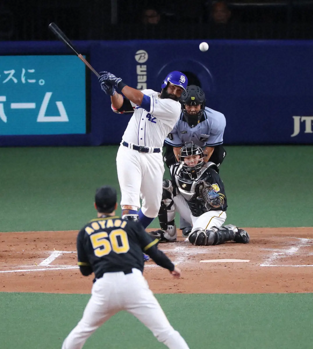 【画像・写真】中日が新外国人野手2人の獲得を発表　3季ぶり復帰のアルモンテと内外野こなせるカリステ