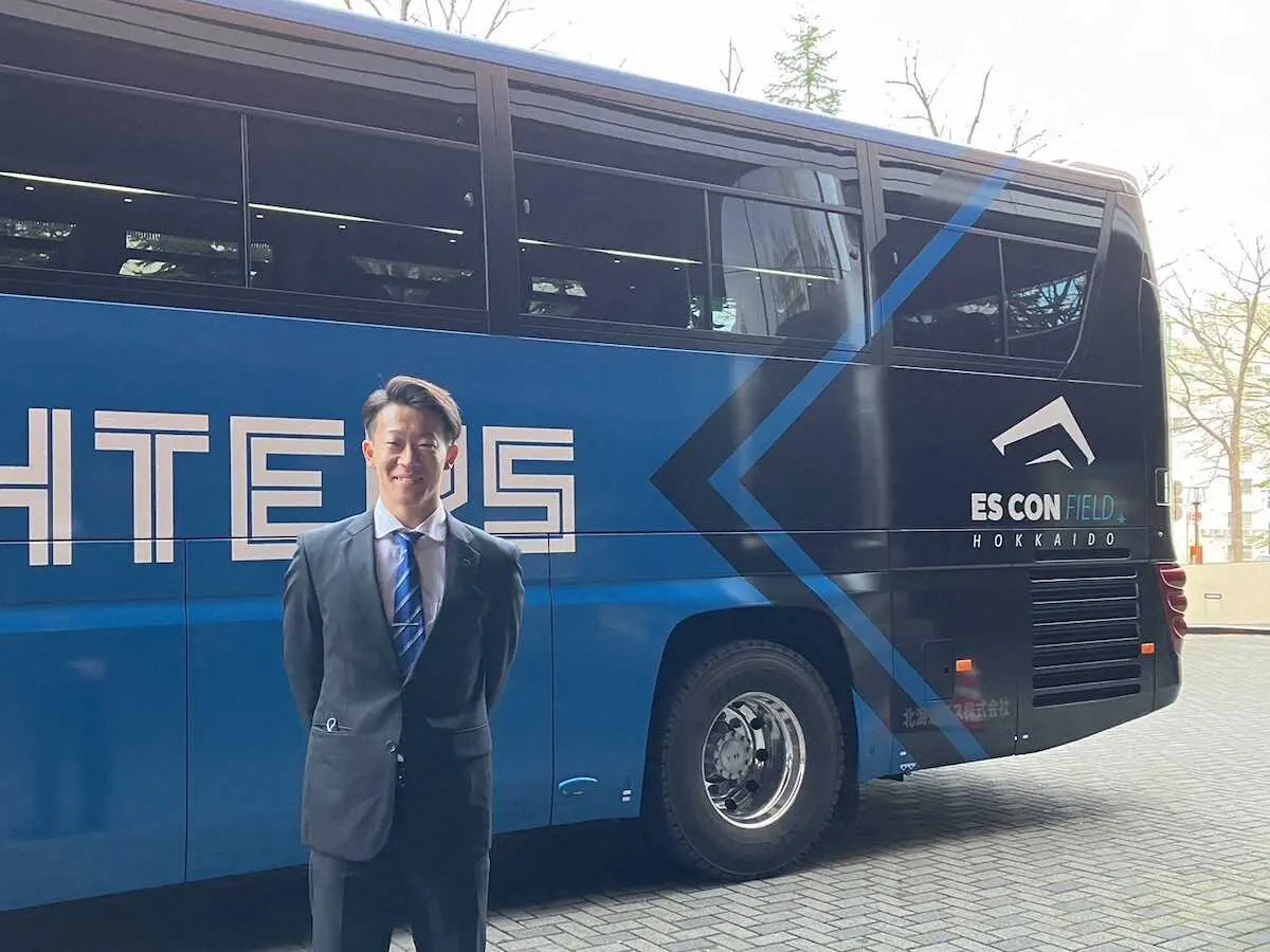 【画像・写真】日本ハム・ドラ1矢沢　北海道入り「わくわくする」