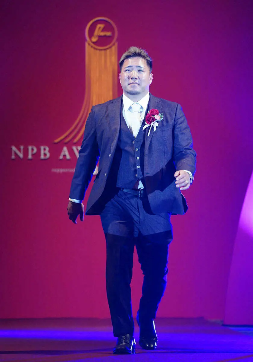 【画像・写真】西武・山川　貪欲姿勢　ヤクルト・村上に打席での感覚や構え方聞く