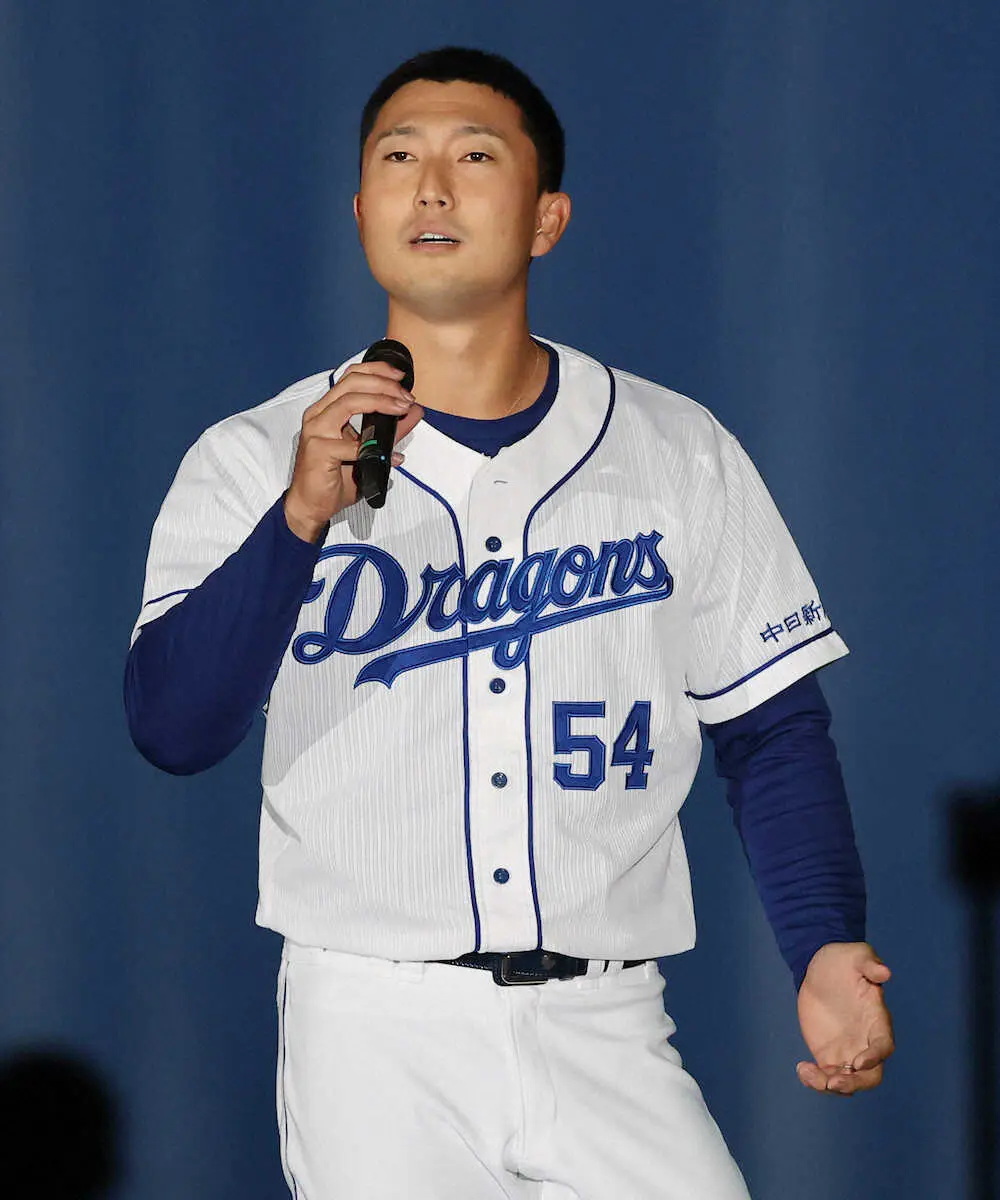 【画像・写真】中日ファンフェスタ2022でカラオケ対決　藤嶋が原曲キーの「HOWEVER」を熱唱「気持ちよかった」