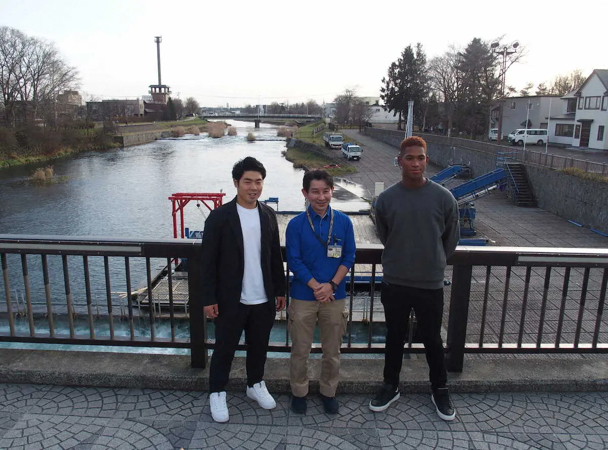 【画像・写真】FAの日本ハム・近藤が千歳市を表敬訪問　新庄監督の将来的な監督就任待望論には「思いはあまりない」