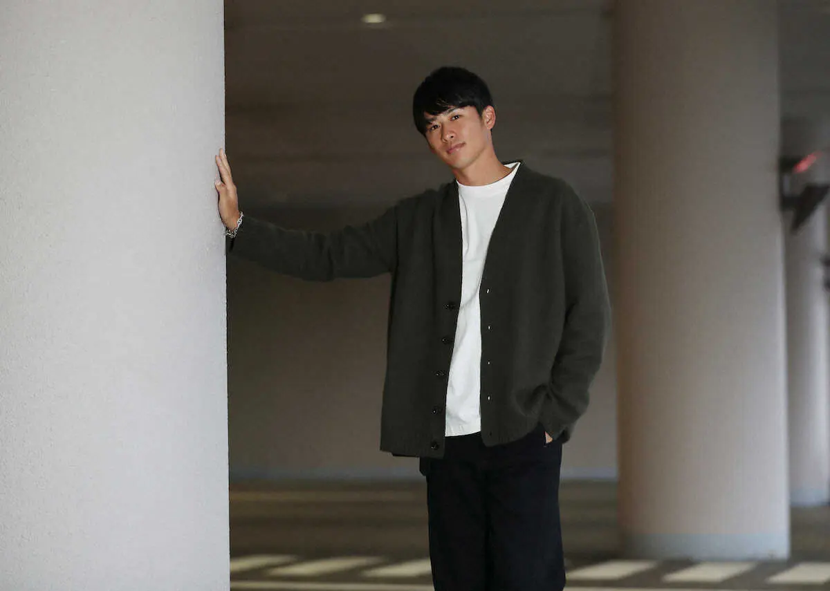 【画像・写真】ソフトバンク・板東　シンプルコーデで直球勝負 「自分の好きな服を着るだけです」