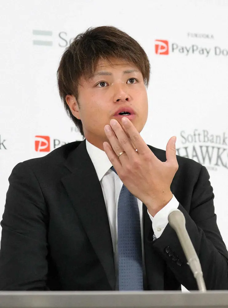 【画像・写真】ソフトB甲斐野は現状維持でサイン　元侍戦士はスペイン撃破の森保ジャパンに刺激