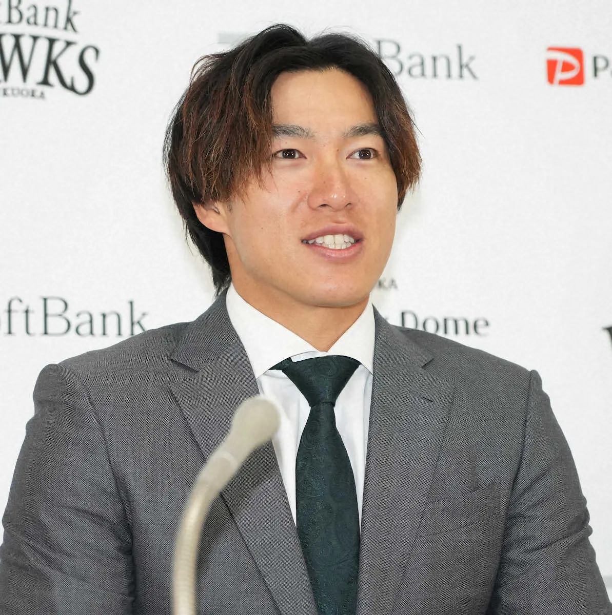 【画像・写真】ソフトバンク柳田　現状維持の6億2000万円でサイン「毎日が試行錯誤だった」
