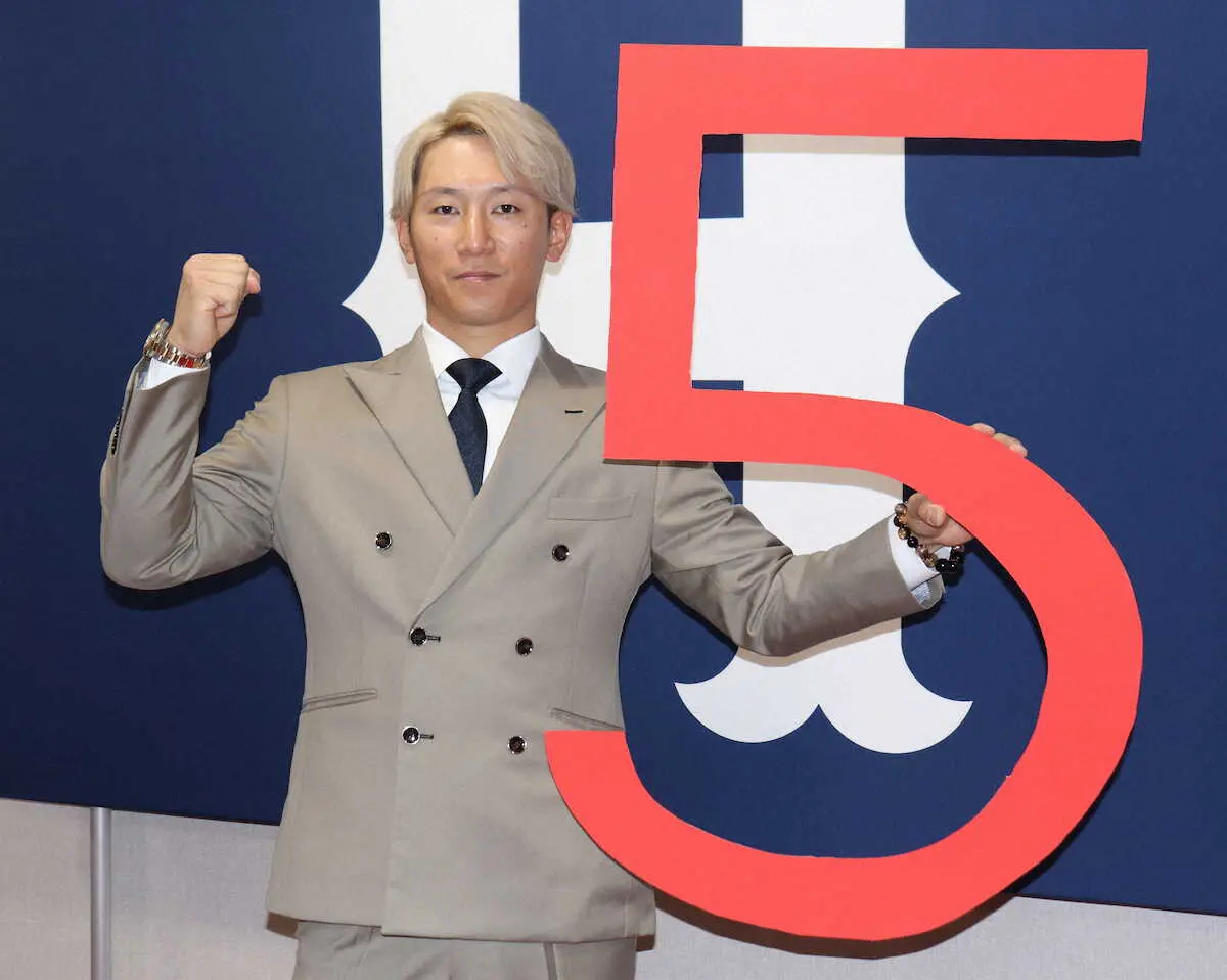 【画像・写真】大台突破の広島・西川　来季は全試合出場＆「打率3割は最低条件。25本ぐらい打たないと」