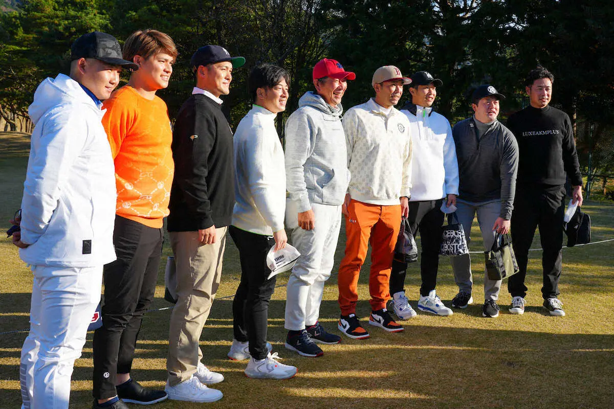 【画像・写真】巨人・亀井打撃コーチ「凄くいい会」　中大OBゴルフコンペにDeNA・神里、ロッテ・美馬ら70人が参加