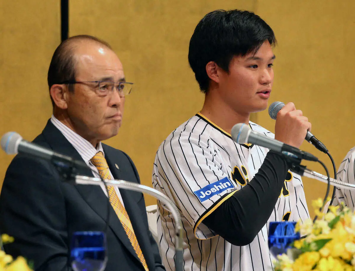 【画像・写真】阪神　新人選手入団会見で岡田監督が「3回アレは言い聞かせた。アレに貢献してほしい」と森下らに期待