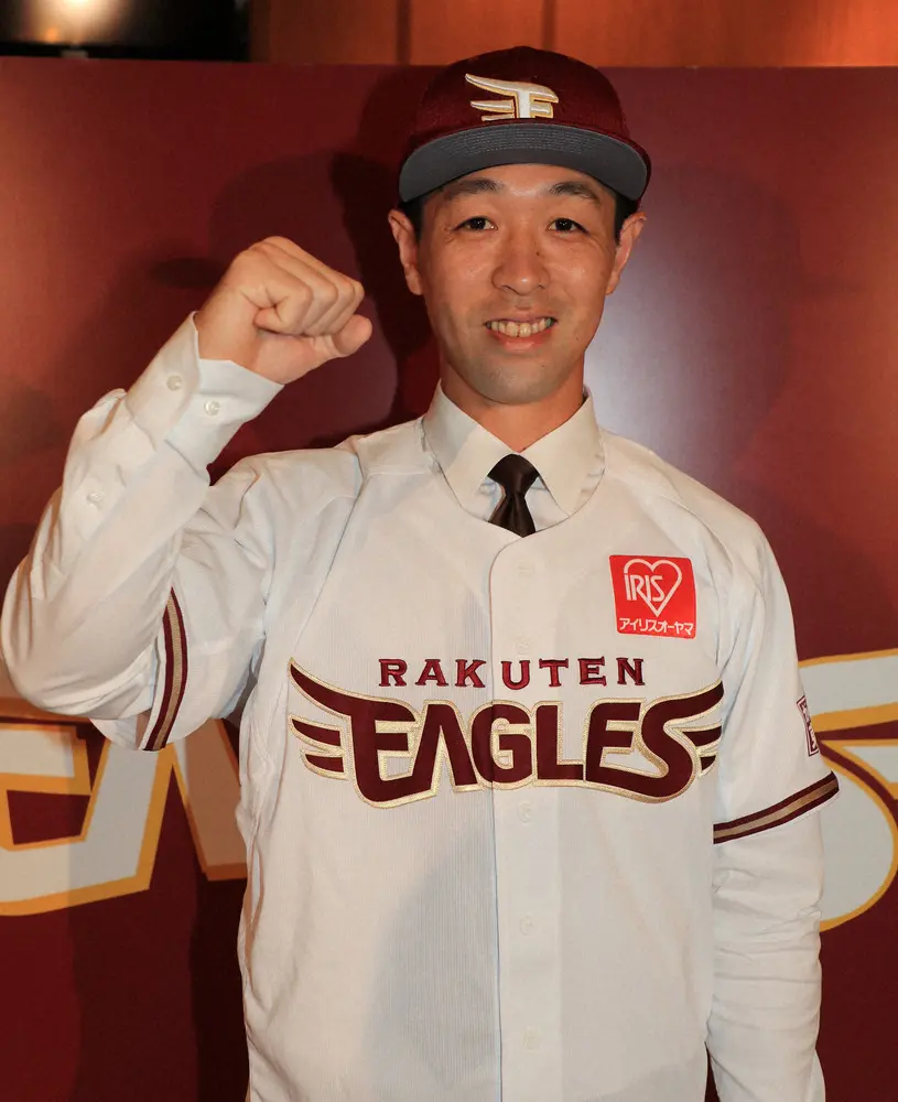 【画像・写真】楽天・阿部、背番号4に決定　涌井との交換トレードで中日から加入