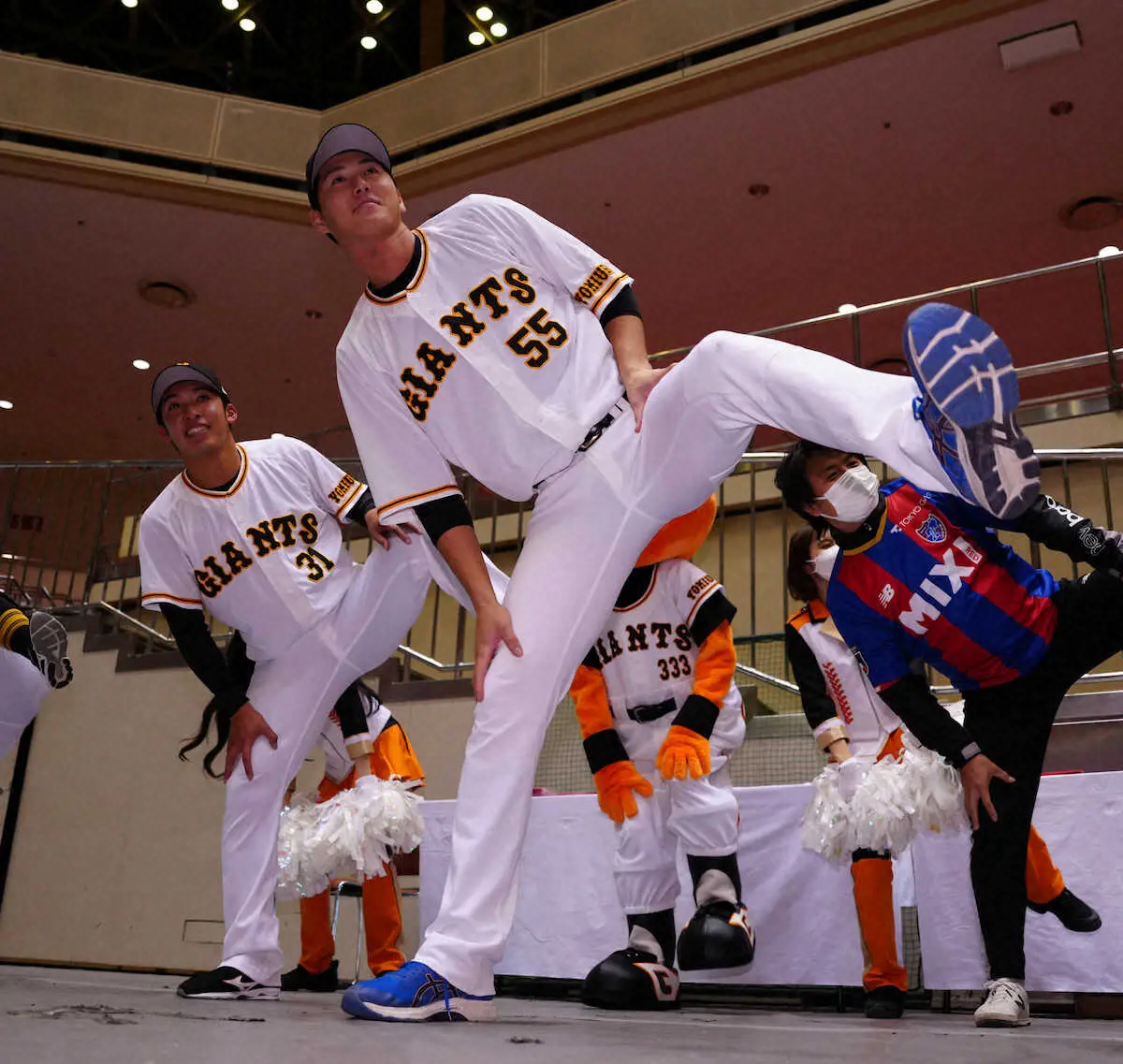 【画像・写真】巨人・赤星＆秋広が他競技楽しむ　「キッズスポーツフェス」でバスケやラグビーなど体験