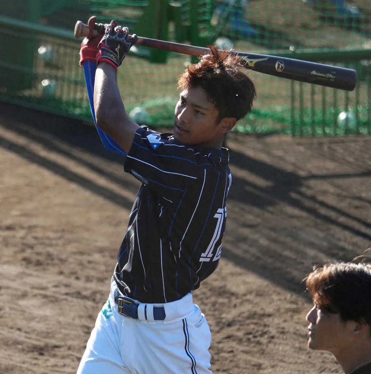 【画像・写真】日本ハム・新庄監督　来季も支配下積極登録へ「面白いと思ったら即、若い番号に」