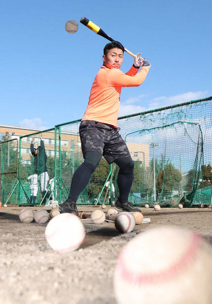 【画像・写真】巨人ドラ1浅野　ジャイアンツカラーウェアで始動　1年目は「学びの年に」