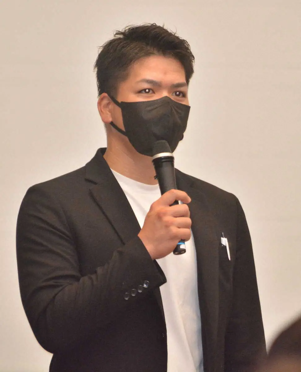 【画像・写真】前DeNA・高城氏が今季から球団1軍サポートスタッフに仲間入り