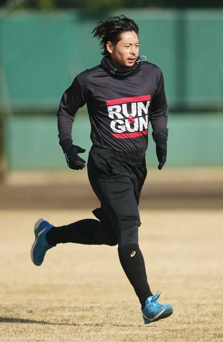 【画像・写真】ロッテ・石川　今季はフル回転誓う　東條は最優秀中継ぎを目標に設定