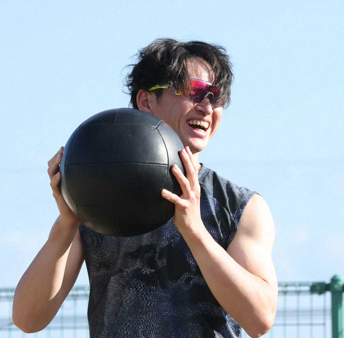 【画像・写真】阪神・近本が自主トレ公開　3年連続3回目となる沖永良部島で「すごく楽しい」