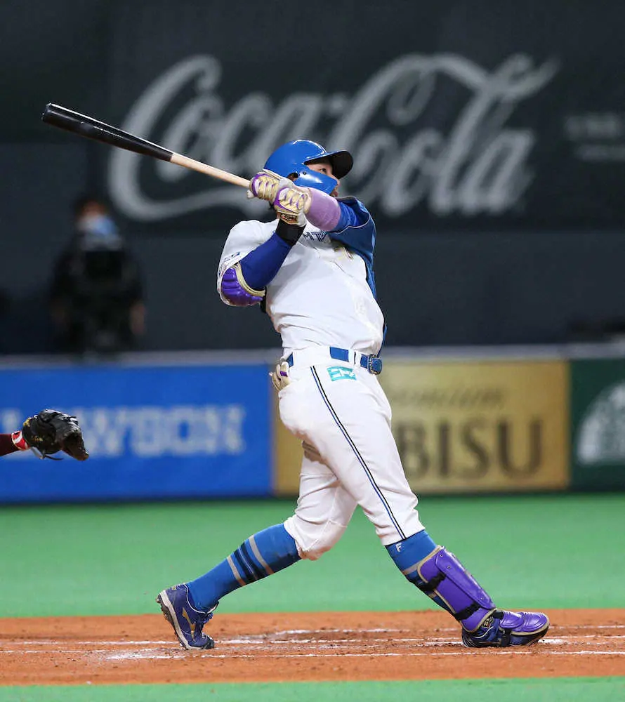 【画像・写真】日本ハム・宇佐見　コロナ感染の妻・高城れには“大丈夫”　一家の大黒柱の自覚