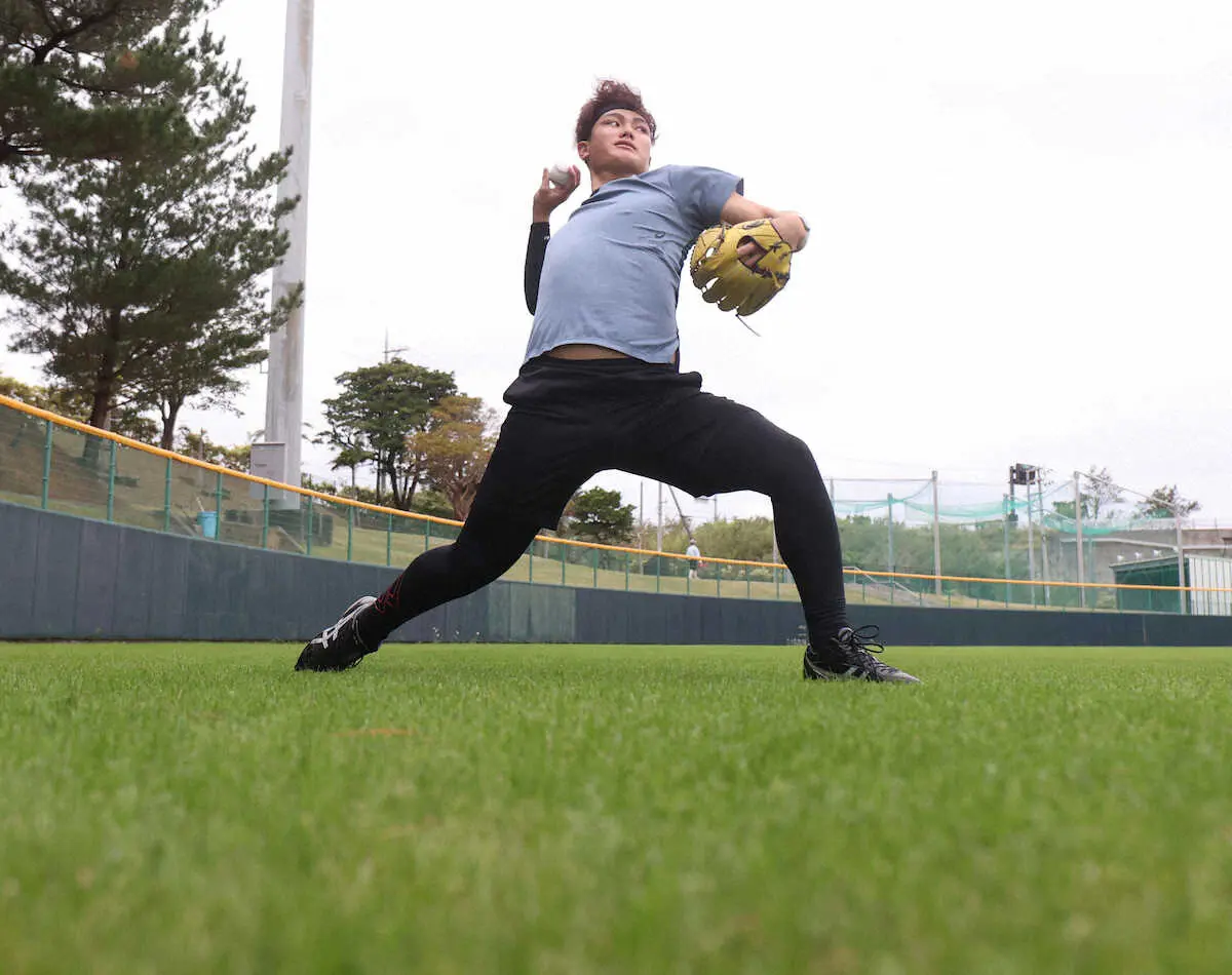 【画像・写真】阪神・西純　西勇との“西コラボ”に「自分も負けないように食らいつきながら練習している」