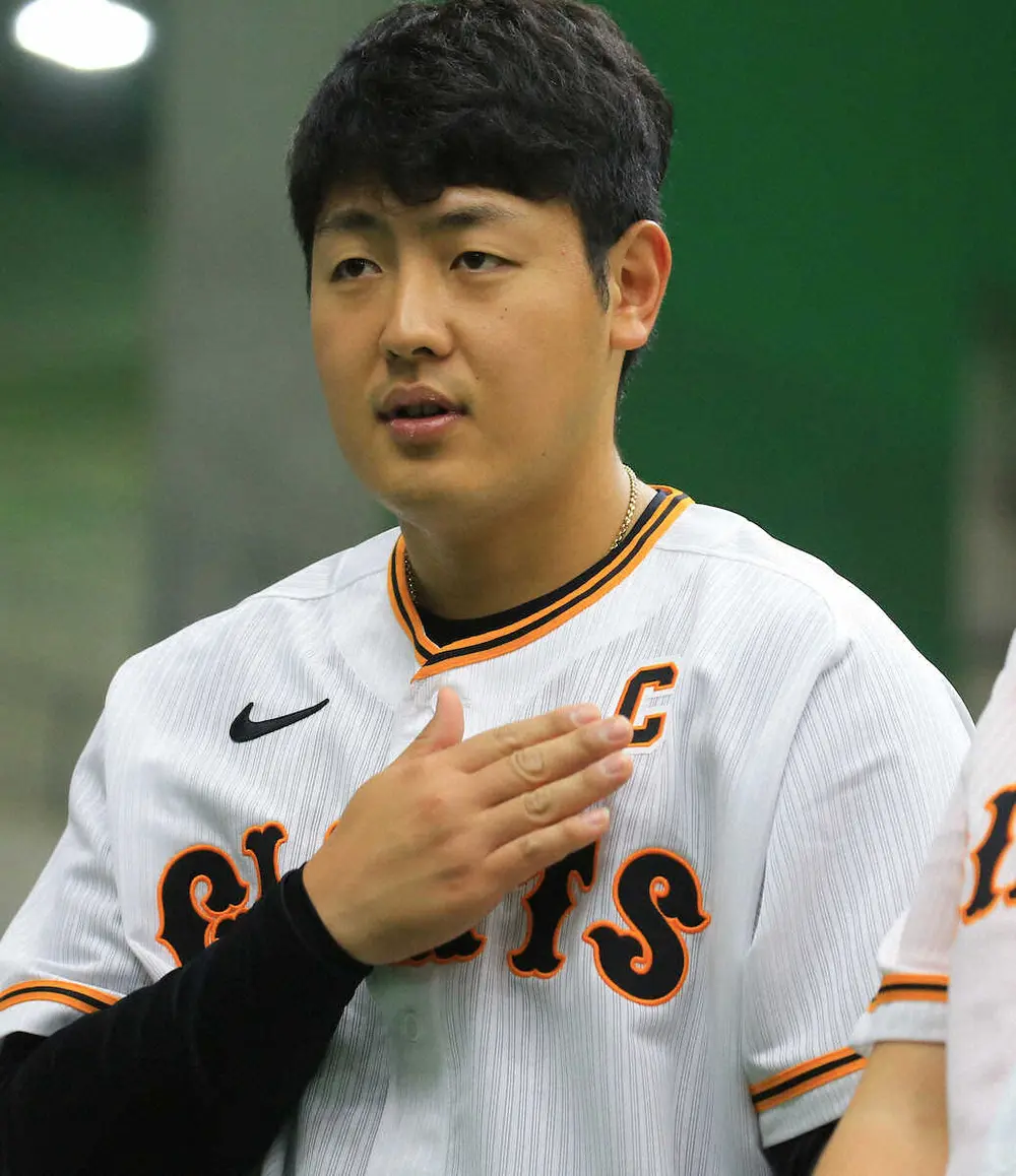 【画像・写真】巨人・岡本がフィッシャーズと合体　世界一のユーチューバーから世界一への学び