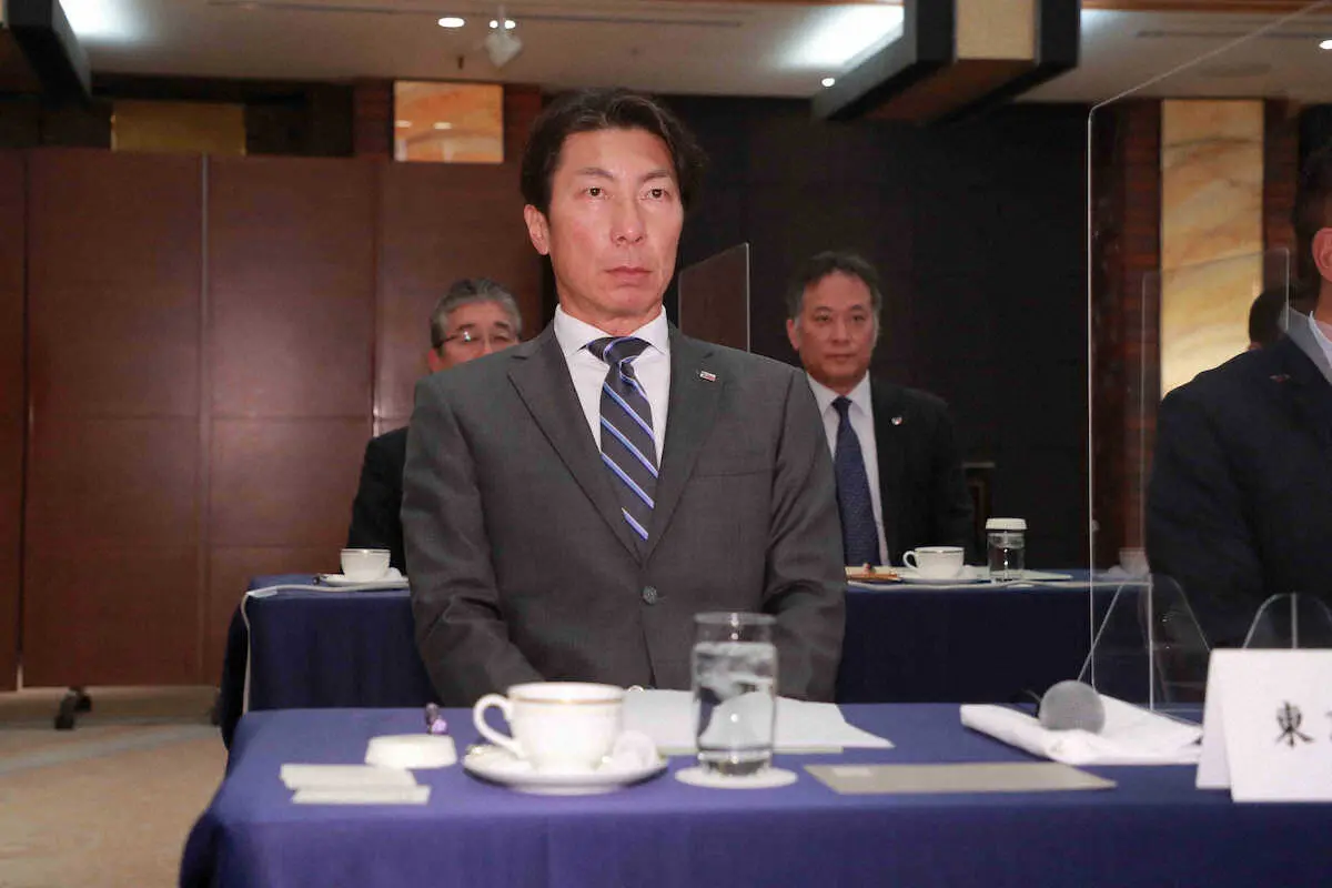 【画像・写真】ヤクルト・高津監督　投手交代時に監督がボール渡す案に否定的「今のままが一番スムーズ」