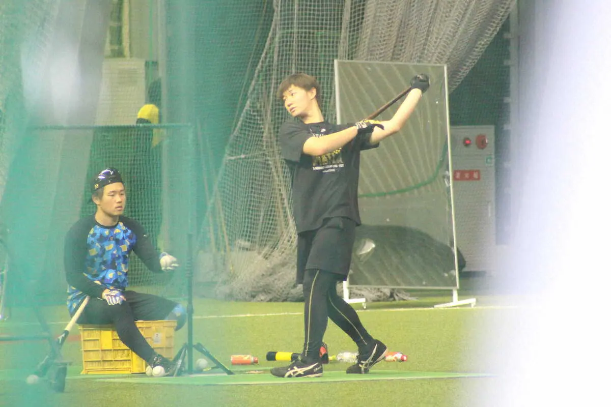 【画像・写真】ソフトB・勝連　待ってろ、ヒロヤ　中高のチームメート・オリ宮城大弥との対戦目指してアピール