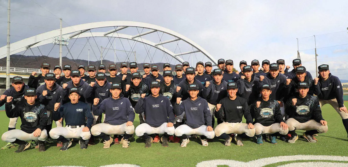 【画像・写真】山梨学院、2年連続センバツ切符　“1点差”の流れ変える!甲子園で4試合連続1点差負け続く