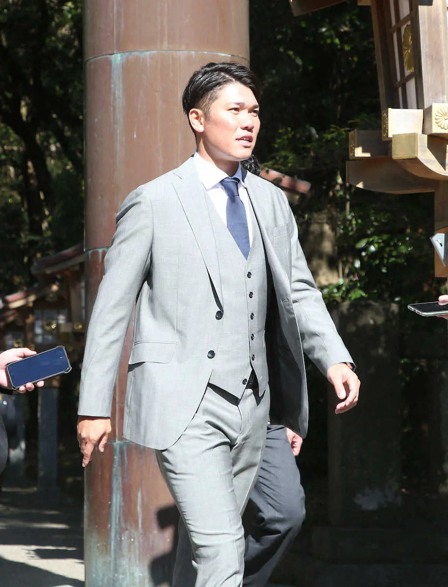 【画像・写真】巨人・坂本　17年目のキャンプイン「一人の選手として、戦力になれるように」