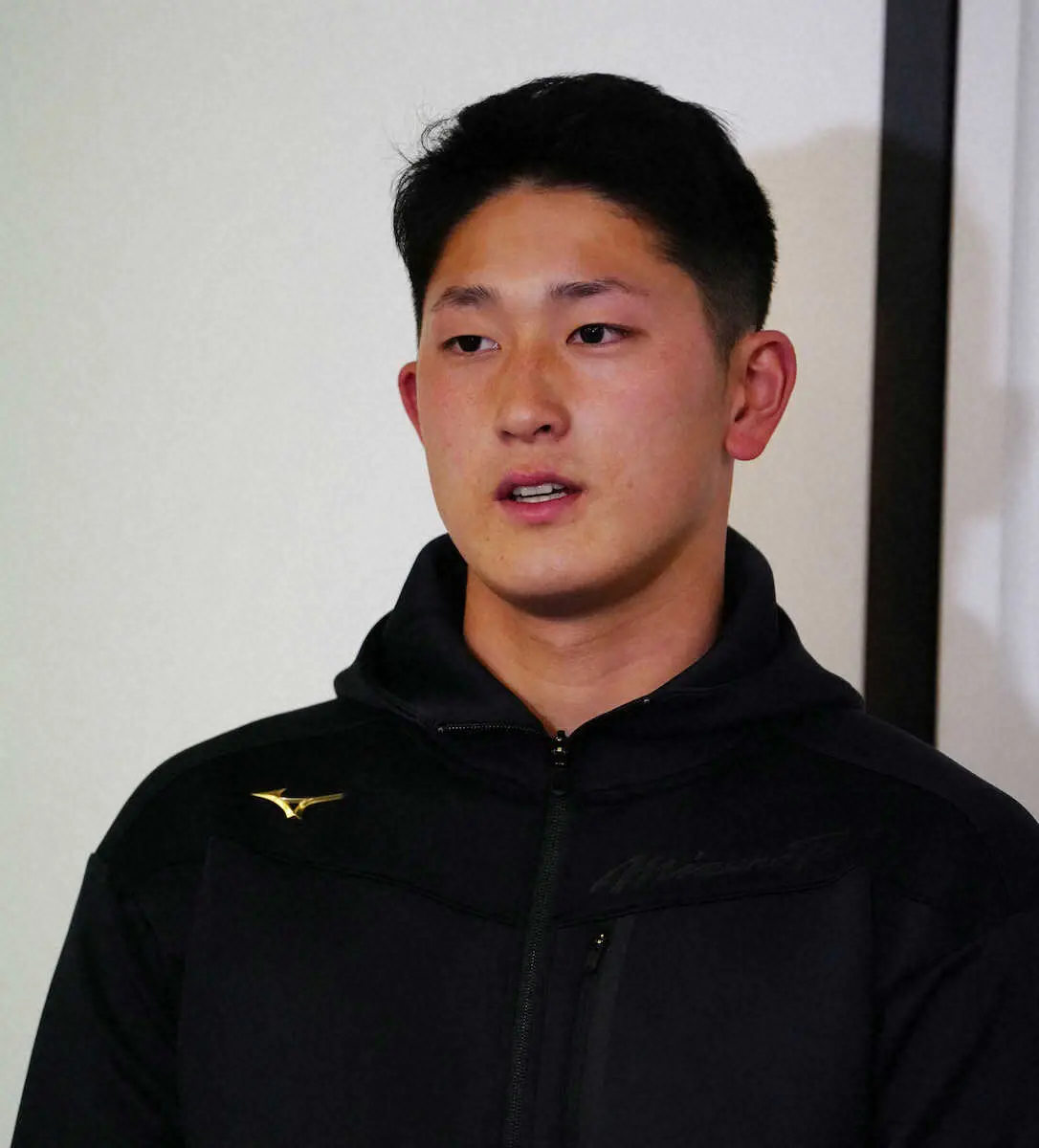 【画像・写真】DeNA番長、キャンプ初日から新人・松尾に「ボールで会話しろ」指令