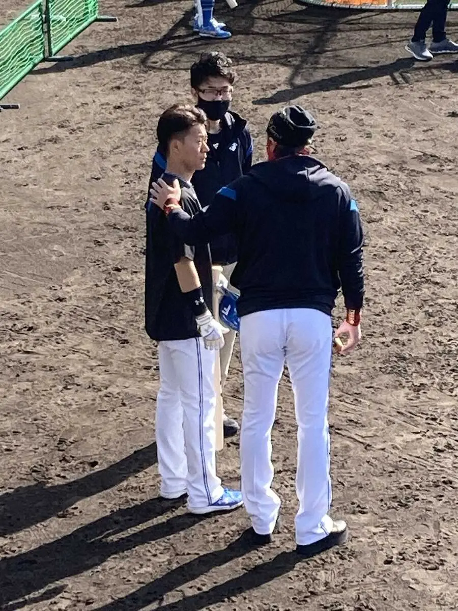 【画像・写真】日本ハムの二刀流ドラ1・矢沢が快音連発　フリーの初球をいきなり柵越え