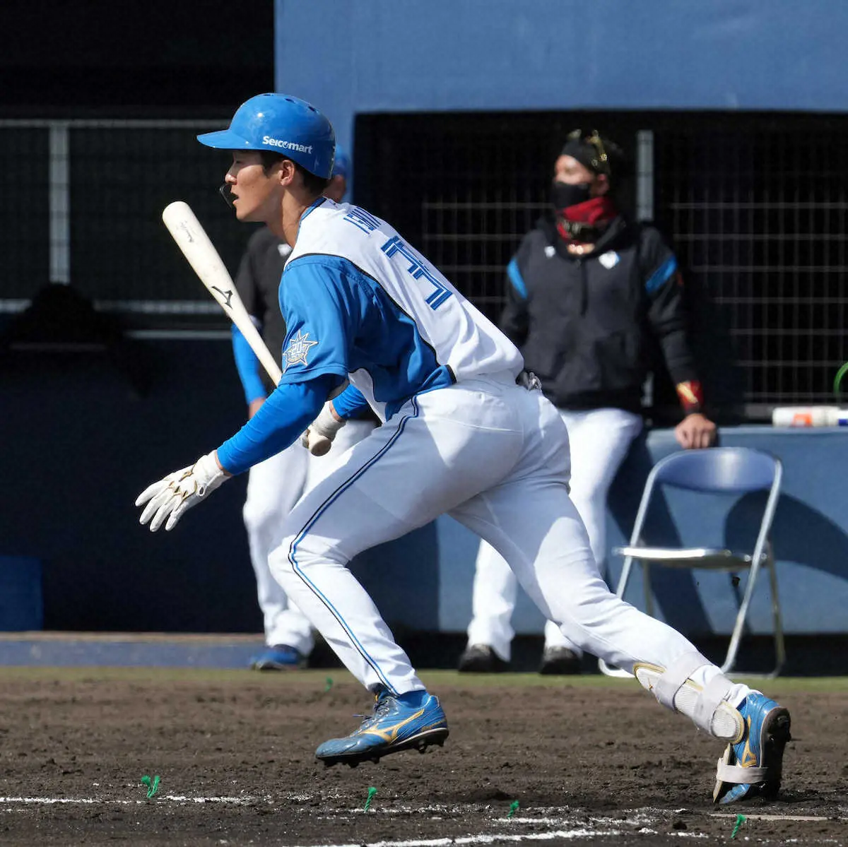 【画像・写真】日本ハム・石井　2023年、12球団一番乗りの一発！！