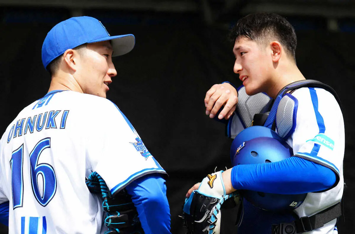 【画像・写真】DeNAドラ1・松尾　満点デビュー!番長と緊張のランチ特打から大貫のブルペン捕手務めフル稼働
