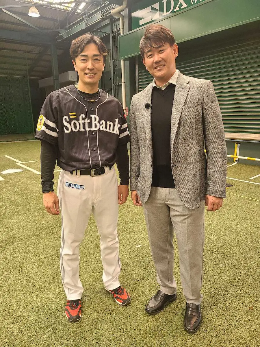 【画像・写真】松坂大輔氏　同学年のソフトバンク和田のブルペン投球に熱視線　2日夜「報ステ」でインタビューもオンエア