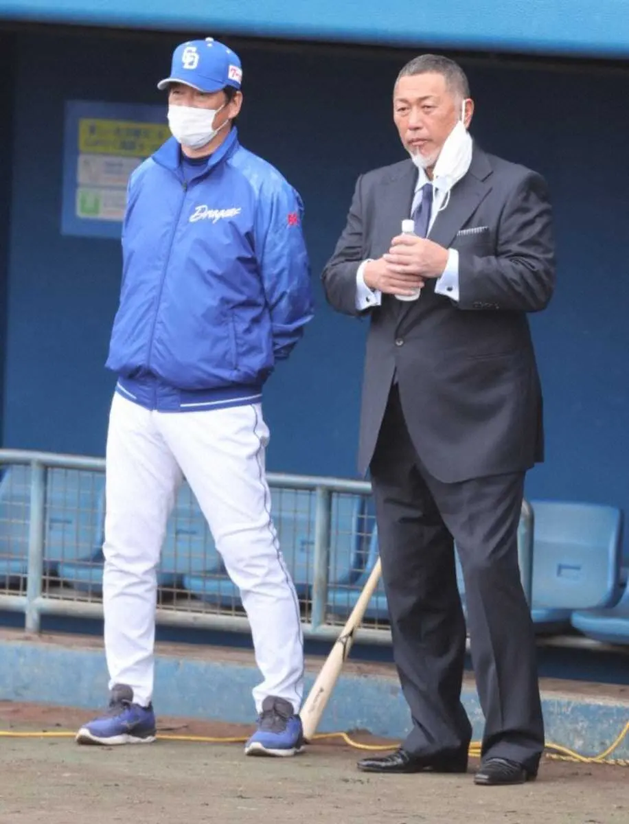 【画像・写真】清原氏 PL後輩の中日・片岡2軍監督を激励　前日の立浪監督に続き