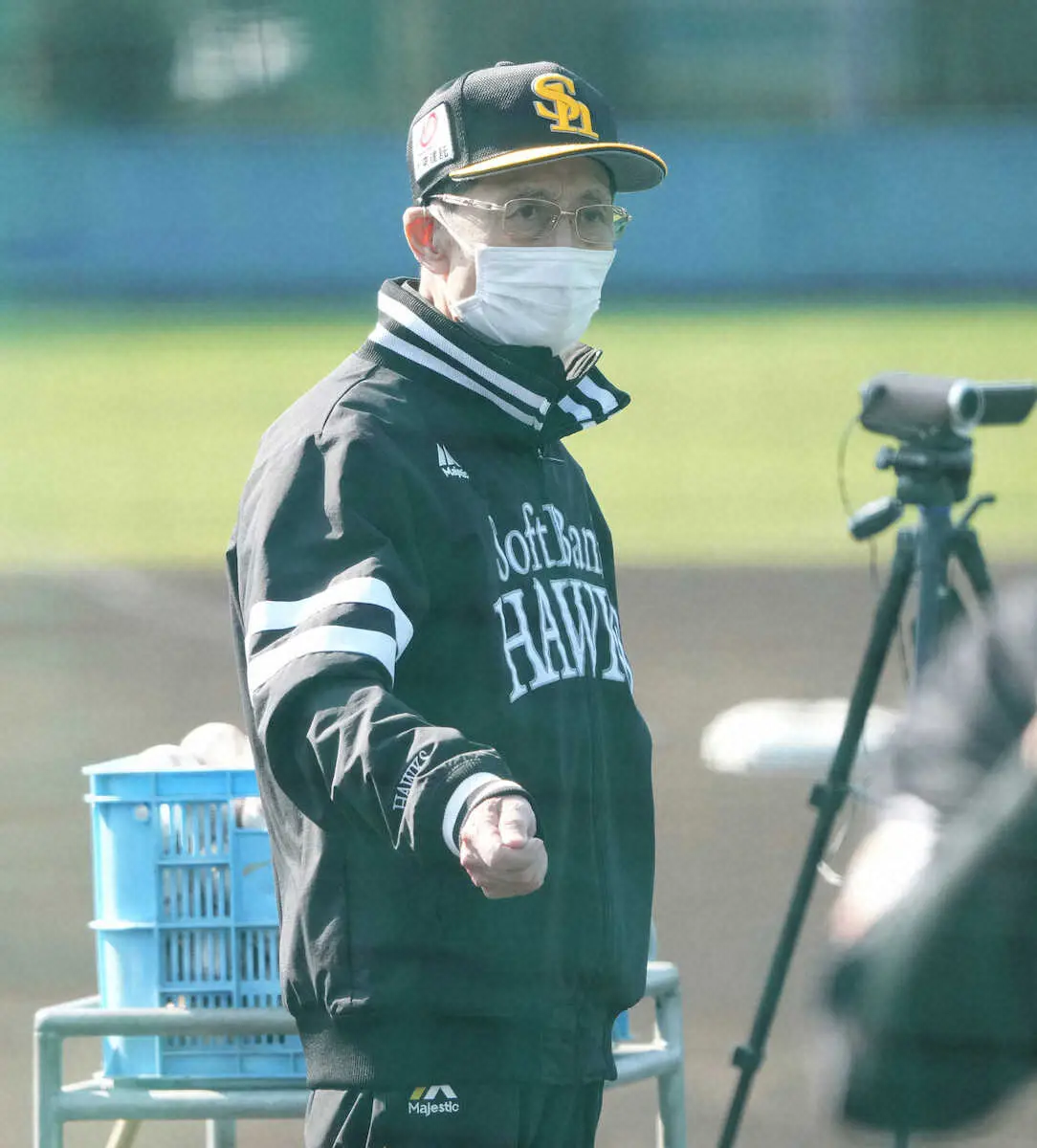 【画像・写真】ソフトB・王会長　若鷹に熱血指導「速い球を打つのが仕事なんだから」