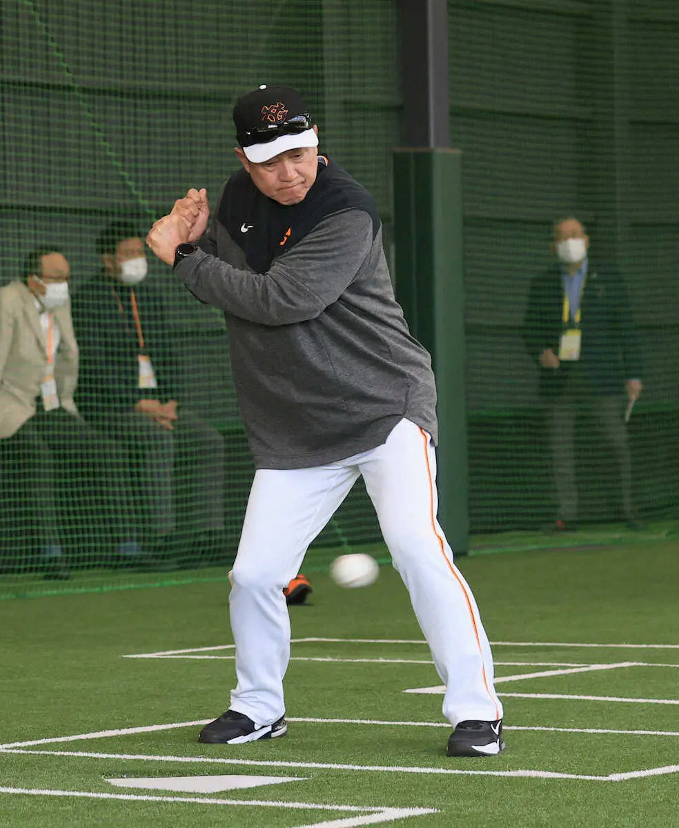 【画像・写真】巨人・原監督「守備のいい人は打席に目をつぶることができる」