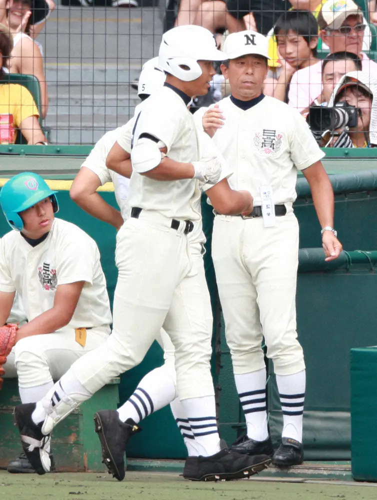 【画像・写真】甲子園37勝の名将勇退　強豪築いた「スイーツ作戦」　大谷、藤浪擁し代表監督も務めた「紳士」