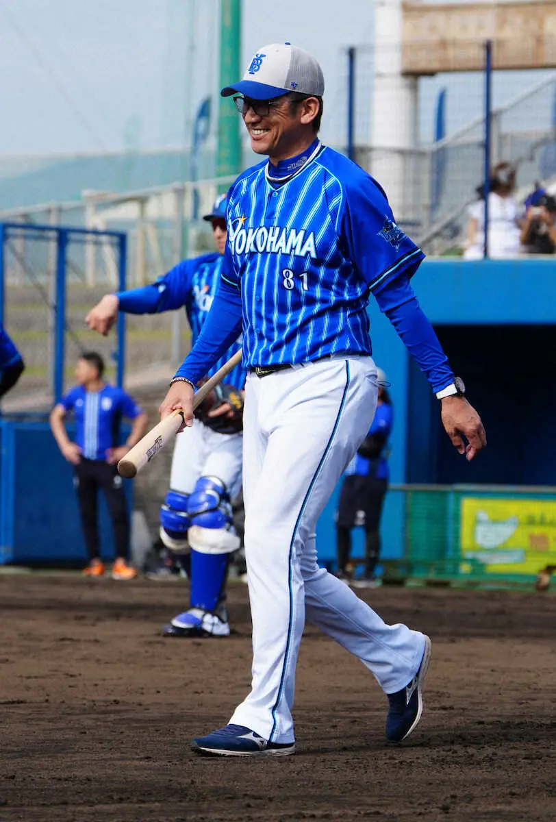 【画像・写真】【キャンプ隠しマイク】現役時代からそうだった…三浦監督「こればかりはどうしようもないよ」