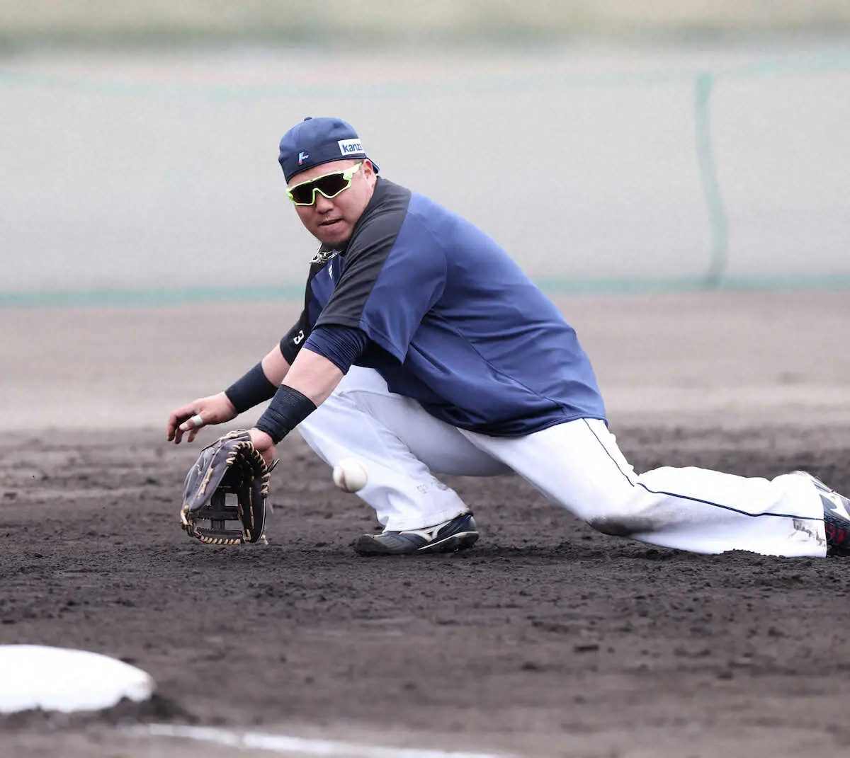 【画像・写真】西武・山川＆源田がキャンプ初の特守　侍ジャパン強化合宿へ、ペースアップ